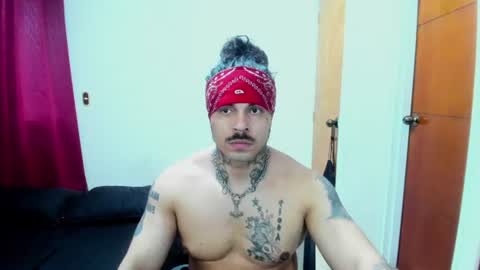 vanvelckan_ online show from July 27, 6:53 am