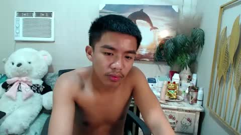 vanxxx2005 online show from March 3, 7:49 pm