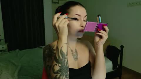 vaolietkat online show from October 28, 6:50 am