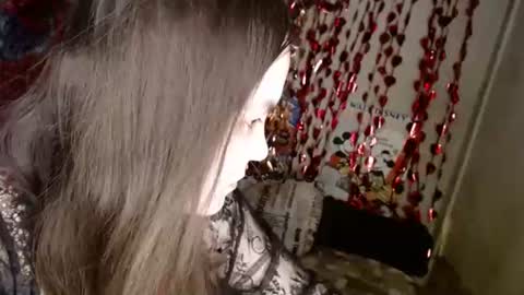 Var Kiss online show from March 23, 3:05 pm