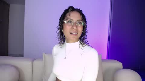 varenka_ivanova22 online show from April 1, 3:40 am