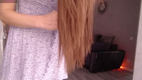 Snapshot of varonica_caprii chatting on December 10, 8:08 am Varonica Caprii Online this week Monday Tuesday Thursday Friday online show from December 10, 8:08 am