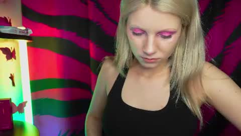 Snapshot of vasya_sylvia chatting on July 19, 11:36 am Vasya Sylvia online show from July 19, 11:36 am