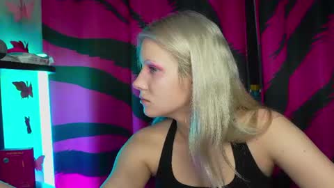 Snapshot of vasya_sylvia chatting on July 24, 5:27 am Vasya Sylvia online show from July 24, 5:27 am