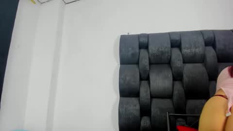 Snapshot of vauroracooper chatting on October 19, 1:17 am Aurora Cooper online show from October 19, 1:17 am