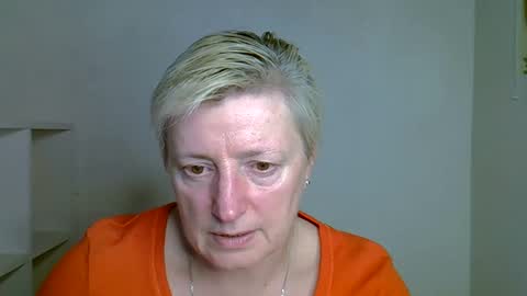 Snapshot of vea_motty chatting on November 11, 10:37 am vea_motty online show from November 11, 10:37 am