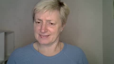 Snapshot of vea_motty chatting on November 29, 7:33 am vea_motty online show from November 29, 7:33 am