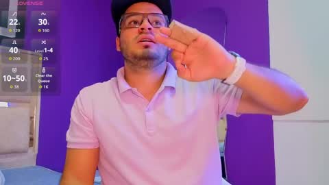 veci_and online show from April 1, 8:28 pm