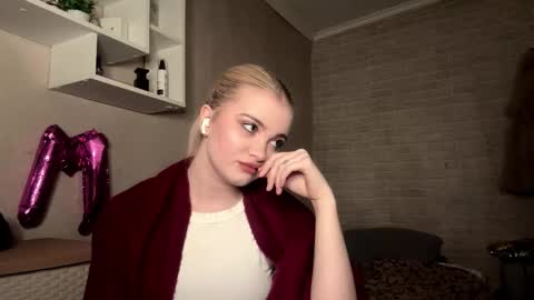 Monika online show from January 8, 1:02 pm