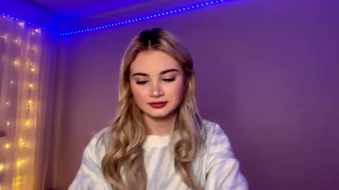 Snapshot of vedalipscomb chatting on February 7, 1:04 pm Monika online show from February 7, 1:04 pm