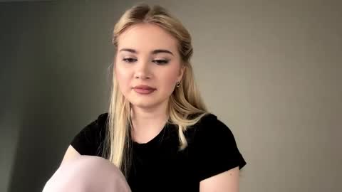 Snapshot of vedalipscomb chatting on February 17, 1:07 pm Monika online show from February 17, 1:07 pm