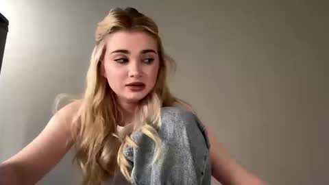 Snapshot of vedalipscomb chatting on February 20, 12:05 pm Monika online show from February 20, 12:05 pm