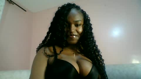 Snapshot of vee_quest chatting on June 16, 6:32 pm vee_quest online show from June 16, 6:32 pm