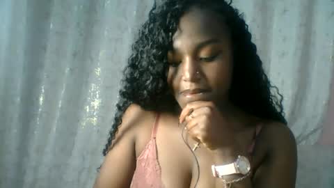 Snapshot of vee_quest chatting on June 19, 8:56 pm vee_quest online show from June 19, 8:56 pm