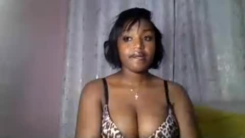 Snapshot of vee_quest chatting on June 30, 9:05 pm vee_quest online show from June 30, 9:05 pm