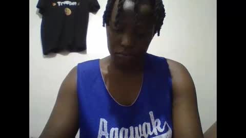 Snapshot of vee_tommy chatting on May 25, 3:01 am Vee tommy online show from May 25, 3:01 am