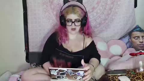 Veronica Lehane online show from December 13, 11:34 am