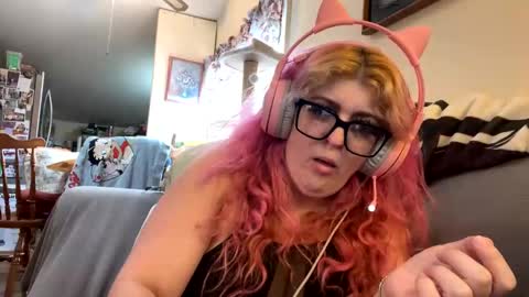 Veronica Lehane online show from December 15, 6:04 pm