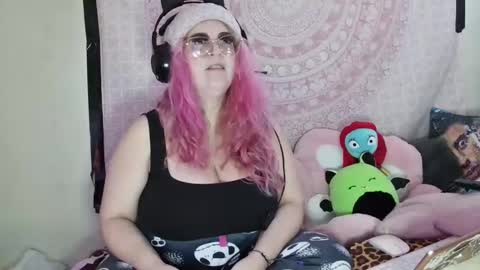 Veronica Lehane online show from December 19, 6:56 pm