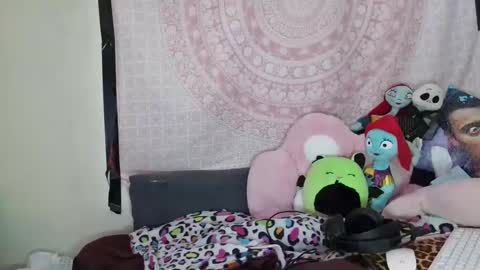 Veronica Lehane online show from December 27, 10:01 am