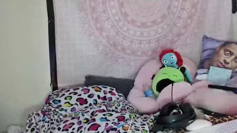 Veronica Lehane online show from December 29, 7:43 pm