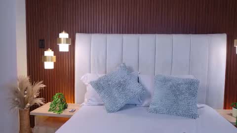 Snapshot of vega_sara chatting on February 16, 2:24 pm Mia brando online show from February 16, 2:24 pm