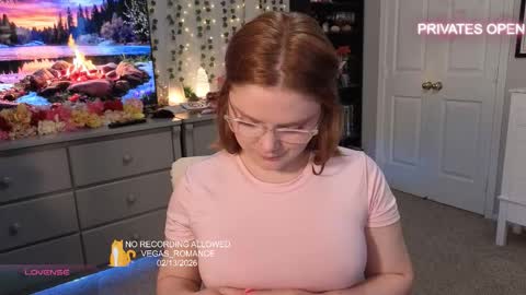 vegas_romance online show from February 14, 3:36 am