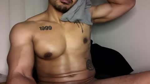 Vegas Love online show from December 23, 9:07 am