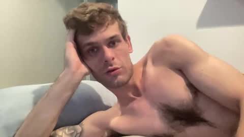 Joeyyy online show from April 3, 1:14 am