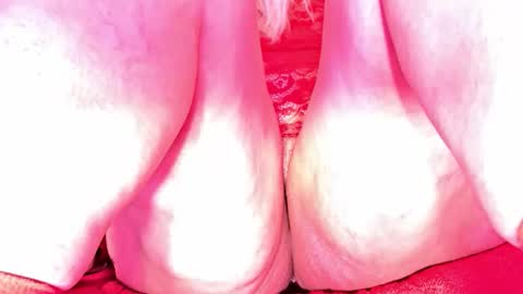 Snapshot of veheveun chatting on December 16, 4:12 pm Vehe Veun online show from December 16, 4:12 pm