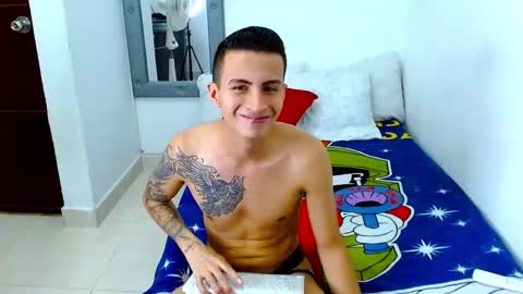 velk_hot1 online show from November 11, 9:04 pm