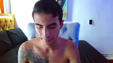 velk_hot1 online show from March 27, 2:39 pm