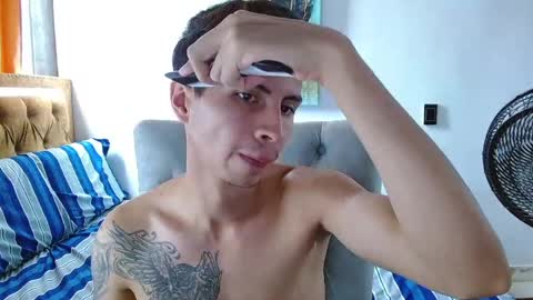 velk_hot1 online show from March 30, 1:01 pm