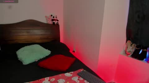 Vella online show from November 15, 5:31 pm