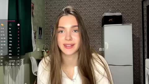 Nia online show from April 16, 5:14 pm