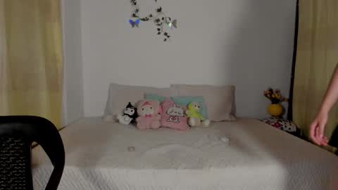 velvet_00 online show from March 24, 3:22 am