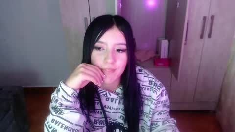 velvet_28_ online show from November 16, 2:17 am