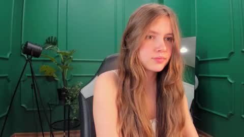 velvet_cherry online show from February 26, 6:00 pm