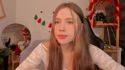 velvet_cherry online show from December 14, 4:34 pm