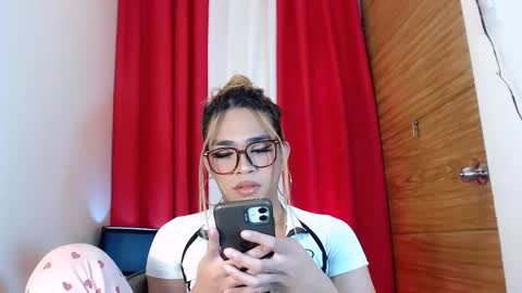 velvet_delux69 online show from November 5, 2:17 pm