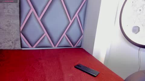 Stefany Y Diego online show from May 11, 11:49 am