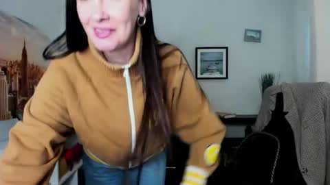 Jasmine online show from January 5, 5:27 pm