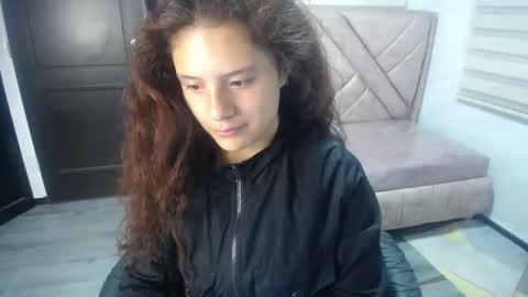 Snapshot of velvet_moon_v chatting on October 8, 1:09 pm velvet_moon_v online show from October 8, 1:09 pm