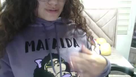 velvet_moon_v online show from January 7, 1:13 pm