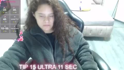 velvet_moon_v online show from January 16, 1:15 pm