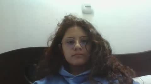 velvet_moon_v online show from April 22, 6:16 am