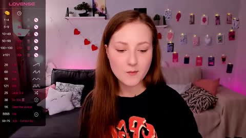 Mia online show from March 26, 8:53 am