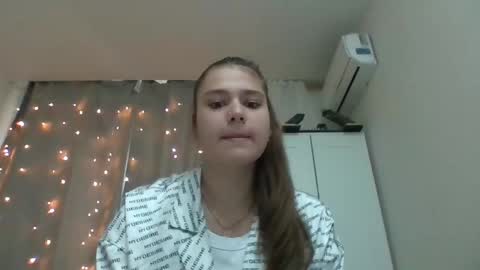 velveted_ivy online show from November 6, 11:11 am