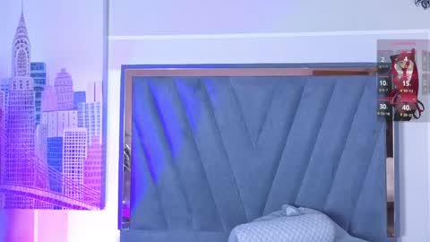 velvetfox_ online show from May 22, 9:31 pm