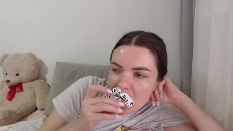 velvetmoon123 online show from December 14, 9:47 am